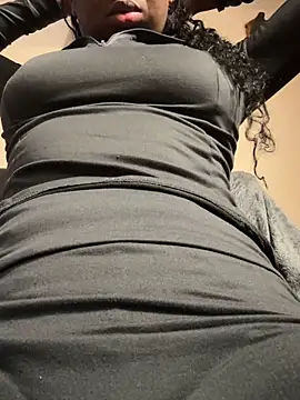 Snapshot of SOSAPHAT chatting on 12/18/25, 03:40 SOSAPHAT online show from 12/18/25, 03:40