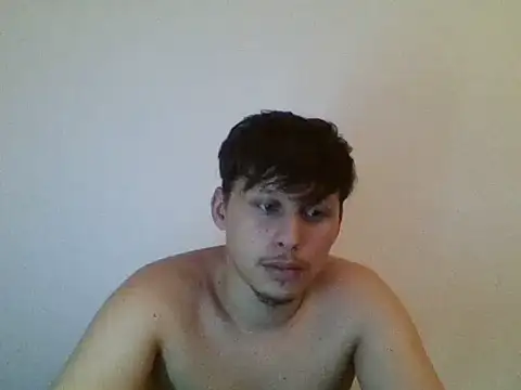 Snapshot of sugaralpha chatting on 12/13/25, 07:53 sugaralpha online show from 12/13/25, 07:53