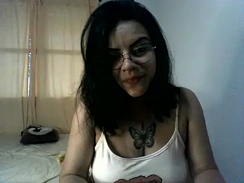 luluclark69 online show from 03/03/26, 12:00