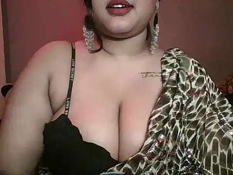 Snapshot of sonal-6 chatting on 12/20/25, 02:57 sonal-6 online show from 12/20/25, 02:57