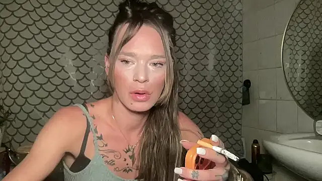 vinique99 online show from 04/21/26, 02:12