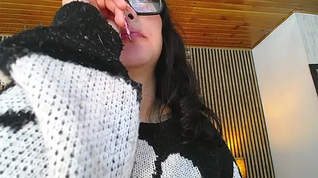 Snapshot of Amy_channel chatting on 04/24/26, 01:13 Amy channel online show from 04/24/26, 01:13
