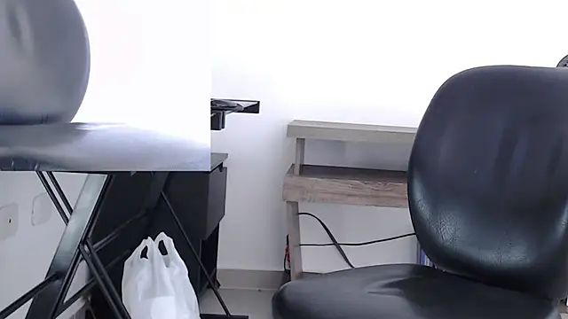 mateoconde00 online show from 03/15/26, 07:20