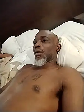 MRSTROKEIT7878 online show from 12/17/25, 02:50