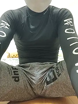 Snapshot of zhezhe_11 chatting on 12/16/25, 03:17 zhezhe 11 online show from 12/16/25, 03:17