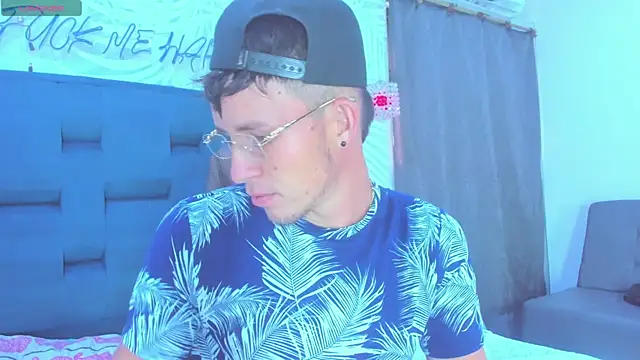 sweetboyssex  online show from 12/15/25, 12:09