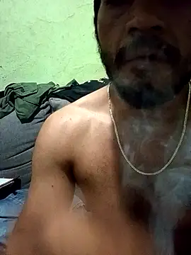 Snapshot of manqbhj chatting on 12/14/25, 07:03 manqbhj online show from 12/14/25, 07:03