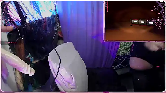 Snapshot of HonneyBunnyXO chatting on 05/27/26, 02:30 HonneyBunnyXO online show from 05/27/26, 02:30