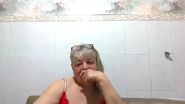 LinaLight88 online show from 04/18/26, 07:58