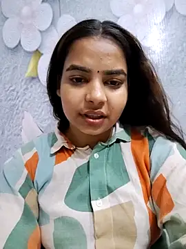 Snapshot of Himani_0122 chatting on 06/17/26, 05:43 Himani 0122 online show from 06/17/26, 05:43