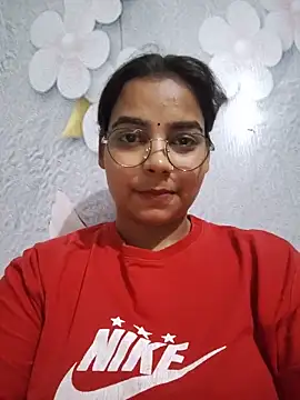 Snapshot of Himani_0122 chatting on 06/19/26, 04:39 Himani 0122 online show from 06/19/26, 04:39
