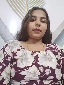 Snapshot of Himani_0122 chatting on 07/06/26, 11:29 Himani 0122 online show from 07/06/26, 11:29