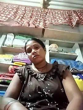 Shreya pandit online show from 04/18/26, 07:07