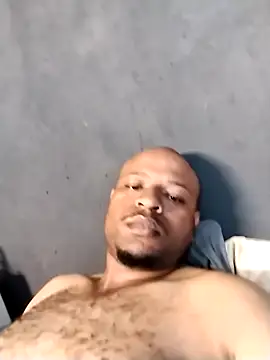 Snapshot of Daisynet chatting on 12/14/25, 12:43 Daisynet online show from 12/14/25, 12:43