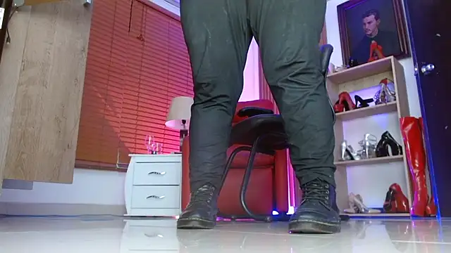 paola xm online show from 03/11/26, 10:21