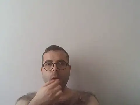 Snapshot of kkadam1 chatting on 06/19/26, 07:23 kkadam1 online show from 06/19/26, 07:23