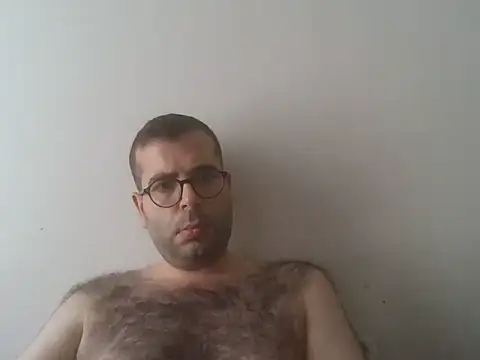 Snapshot of kkadam1 chatting on 06/20/26, 01:25 kkadam1 online show from 06/20/26, 01:25