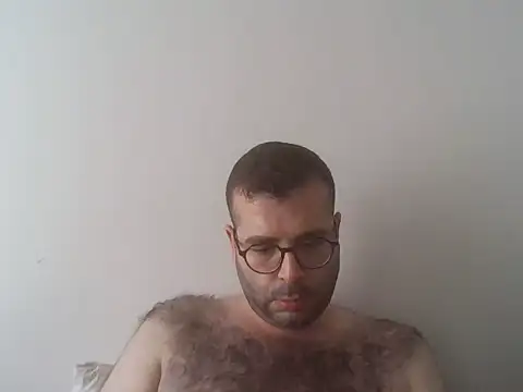 Snapshot of kkadam1 chatting on 06/22/26, 01:41 kkadam1 online show from 06/22/26, 01:41
