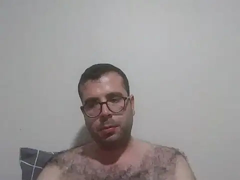 Snapshot of kkadam1 chatting on 06/29/26, 05:13 kkadam1 online show from 06/29/26, 05:13