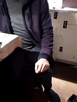 Snapshot of Quebec46 chatting on 01/12/26, 07:08 Quebec46 online show from 01/12/26, 07:08