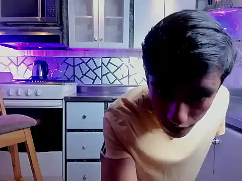 Snapshot of ABRAHAN_XO chatting on 12/15/25, 05:06 ABRAHAN XO online show from 12/15/25, 05:06