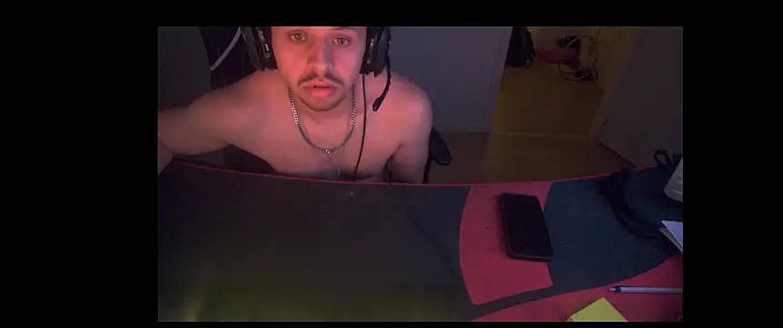 Snapshot of SANDRO594 chatting on 12/14/25, 05:29 SANDRO594 online show from 12/14/25, 05:29