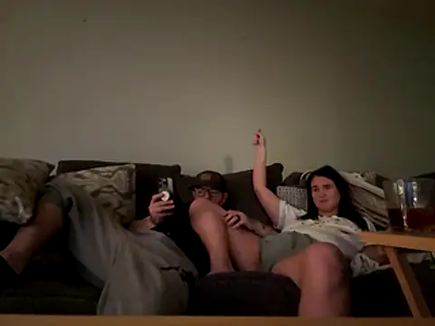 Snapshot of Sexcapades2025 chatting on 12/18/25, 12:38 Sexcapades2025 online show from 12/18/25, 12:38