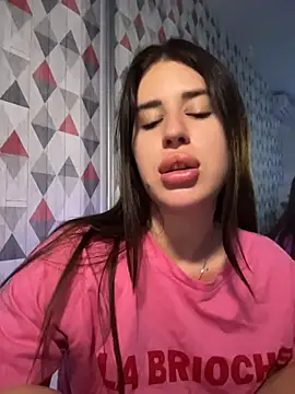 Lira Fayeee online show from 06/08/26, 01:28