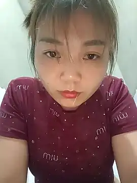 Snapshot of Miu_sexyy98 chatting on 04/25/26, 03:09 Miu sexyy98 online show from 04/25/26, 03:09