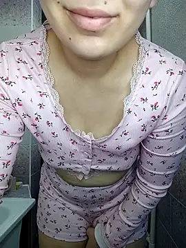 Emilyhomegirl1 online show from 02/13/26, 09:38