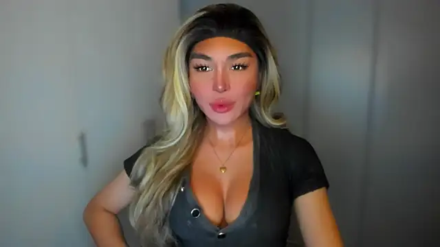 Snapshot of mxshemale_ladyboy chatting on 12/10/24, 10:16 mxshemale ladyboy online show from 12/10/24, 10:16