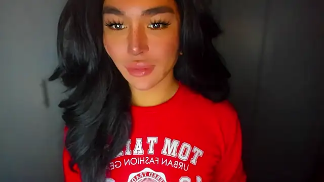 Snapshot of mxshemale_ladyboy chatting on 12/18/24, 02:10 mxshemale ladyboy online show from 12/18/24, 02:10