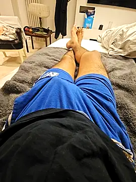 Snapshot of hodavoda_12 chatting on 12/17/25, 11:55 hodavoda 12 online show from 12/17/25, 11:55