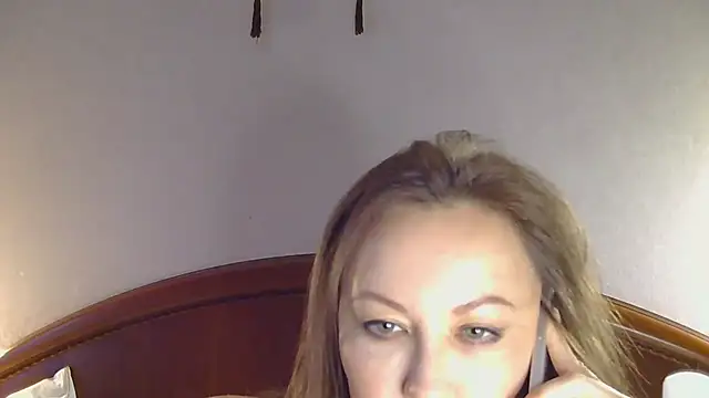 NessaMuti online show from 12/17/25, 11:05