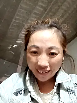 Snapshot of seacyre chatting on 04/29/26, 12:27 seacyre online show from 04/29/26, 12:27