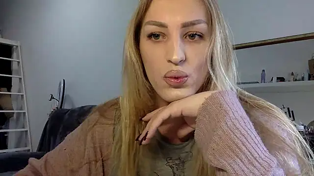 Snapshot of Mileriya chatting on 01/09/26, 01:47 Mileriya online show from 01/09/26, 01:47