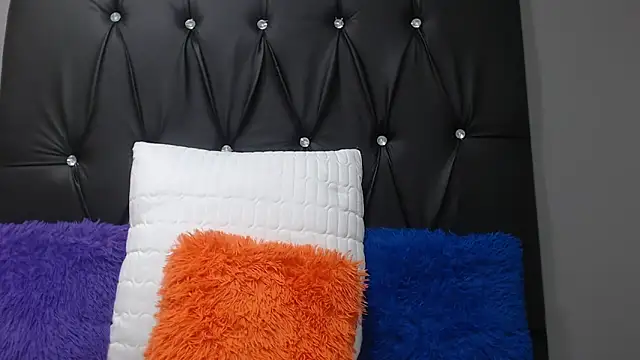 TemptingCloeXx online show from 04/11/26, 05:39