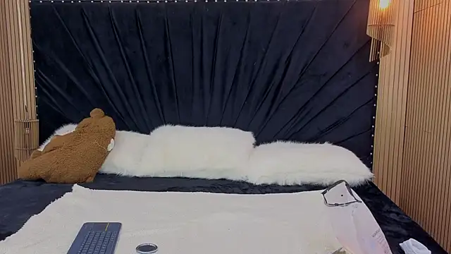 Megan-Horney- online show from 04/20/26, 01:25