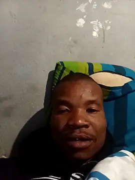 Snapshot of thabisozxz chatting on 05/15/26, 04:52 thabisozxz online show from 05/15/26, 04:52