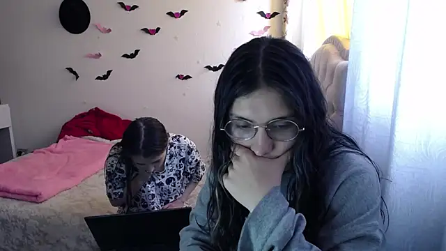 Briar y Blair online show from 01/12/26, 05:40