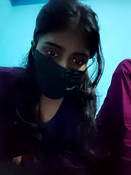 Aaradhya-Rani online show from 12/18/25, 08:26