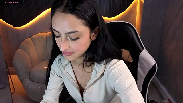 Tifany Tx online show from 04/15/26, 07:58