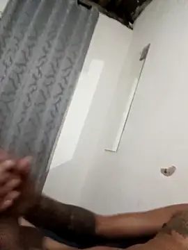 Snapshot of DrLucas225 chatting on 12/15/25, 10:36 DrLucas225 online show from 12/15/25, 10:36