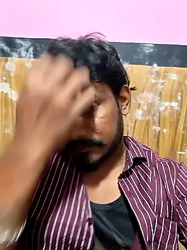 Snapshot of _alexzz1155_ chatting on 12/16/25, 05:56 alexzz1155 online show from 12/16/25, 05:56