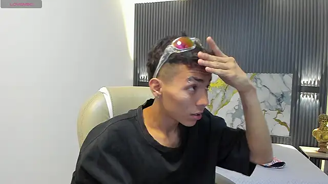 TaylerMiles online show from 01/15/26, 03:22