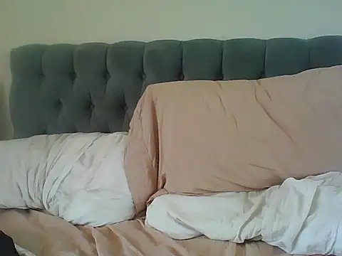 Valennight online show from 12/15/25, 10:36