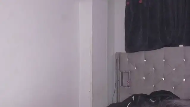 Snapshot of naughtysalomon__ chatting on 02/15/26, 12:51 naughtysalomon online show from 02/15/26, 12:51