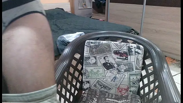 alieninhumanbody1 online show from 01/09/26, 02:14