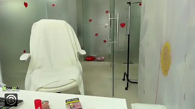 missdominna online show from 04/21/26, 02:51