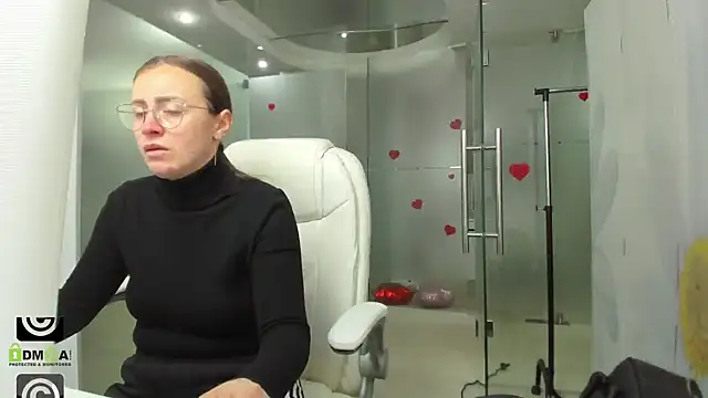 missdominna online show from 04/22/26, 02:47